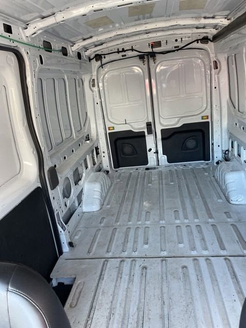 2024 Ford Transit Cargo Van T-250 148" Med Rf 9070 GVWR RWD