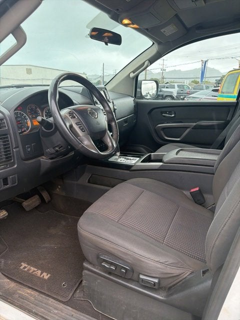 2015 Nissan Titan SV