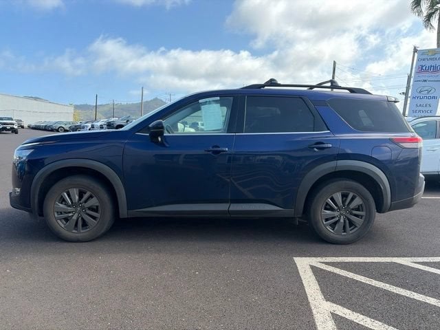 2023 Nissan Pathfinder SV