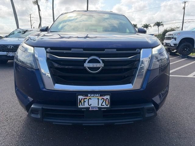 2023 Nissan Pathfinder SV