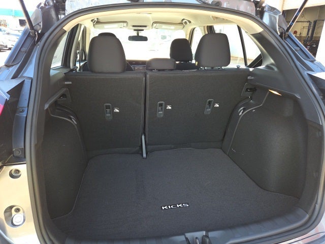 2025 Nissan Kicks Play S