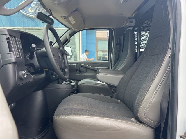 2022 Chevrolet Express 2500 Work Van Cargo