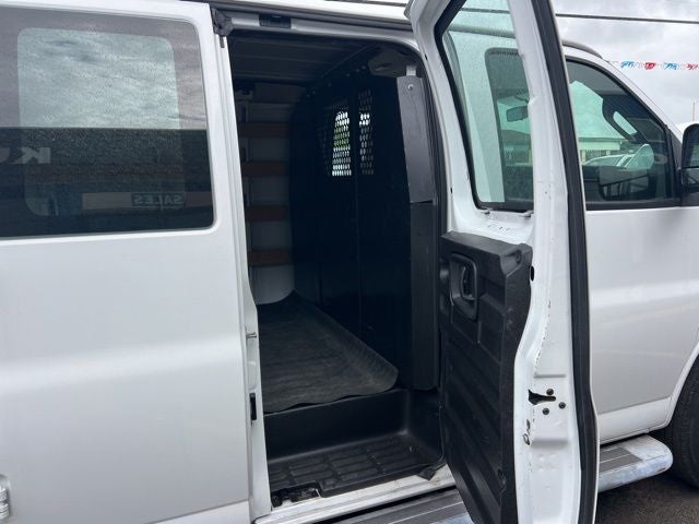 2022 Chevrolet Express 2500 Work Van Cargo