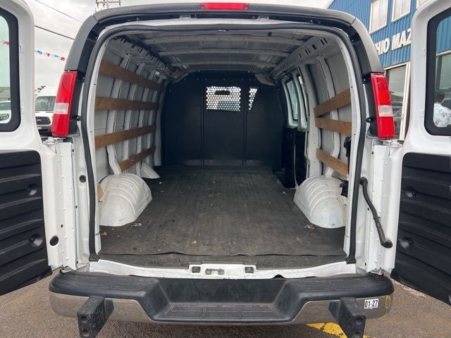 2022 Chevrolet Express 2500 Work Van Cargo